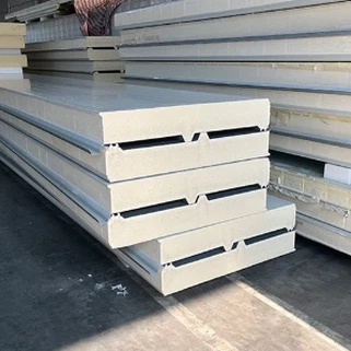 ポリウレタン屋根パネル